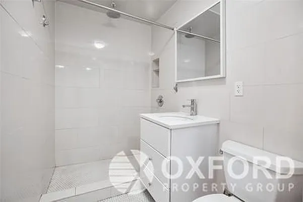 Rented by Oxford Property Group | media 7