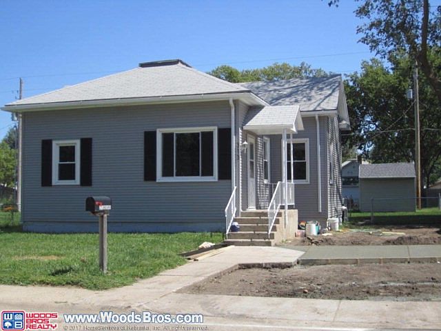 1st image of 313 N Darr Ave