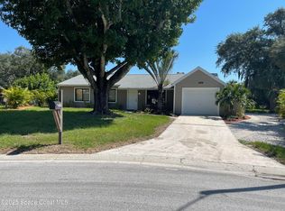 399 Epping Ct NE, Palm Bay, FL 32907