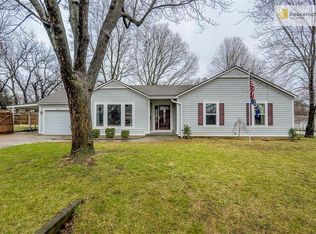 6403 Switzer Ln, Shawnee, KS 66203