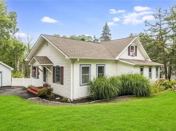 6 Harmony Hill Road, Pawling, NY 12564