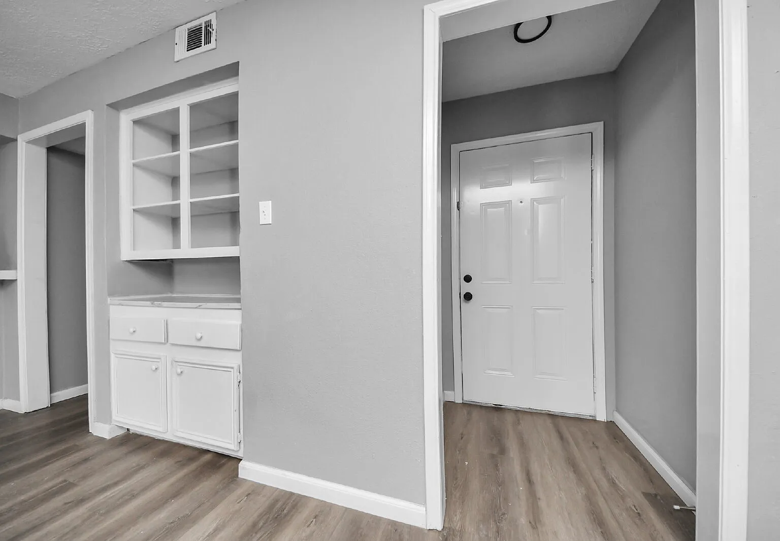 2 bed, 2.0 bath, 1100 sqft, $1,350 — Photo 2