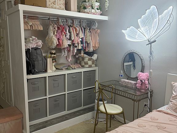 additional built-in closet/storage space