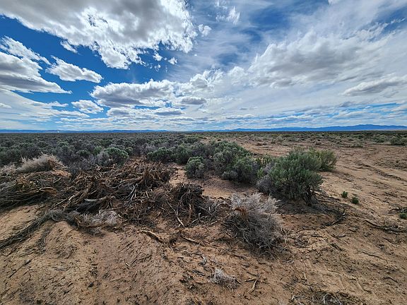 4th image of E Antelope Springs Rd