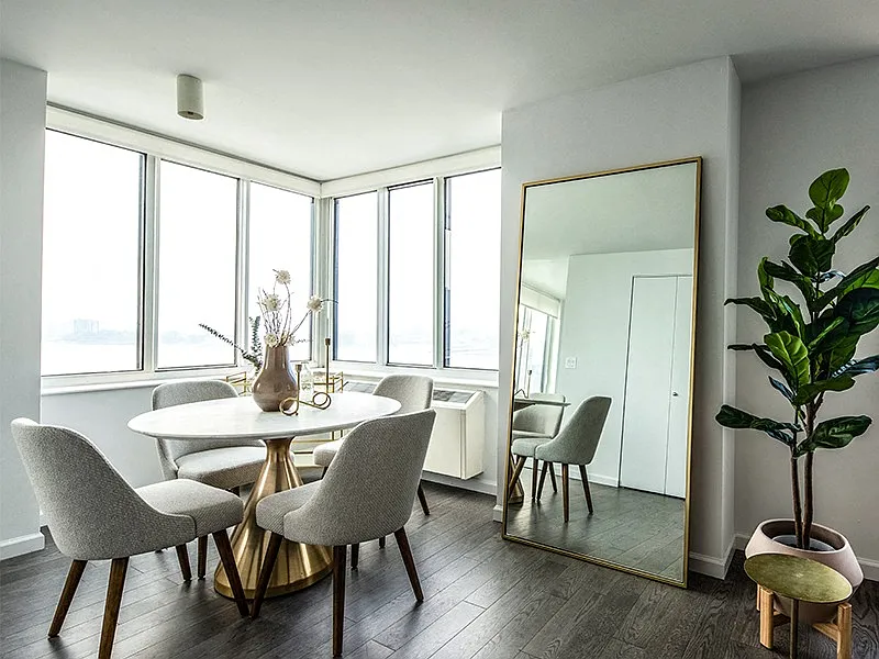 650 West 42nd Street — Photo 4