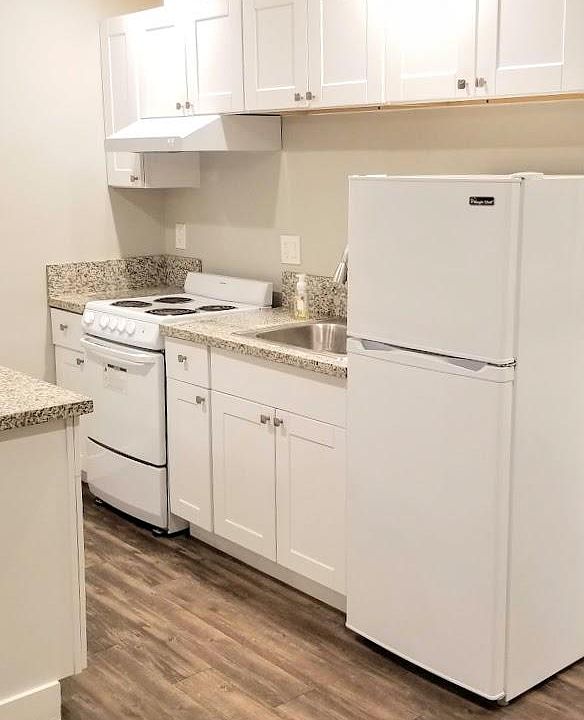 1st image of 105 W Walnut Ave #105