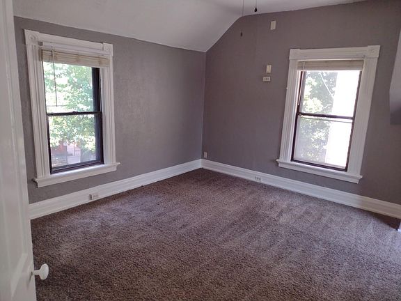 2nd image of 221 W 5th St Unit 2