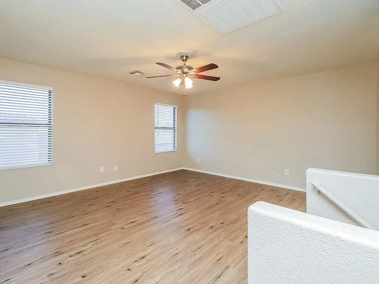 2356 E 35th Ave — Photo 8
