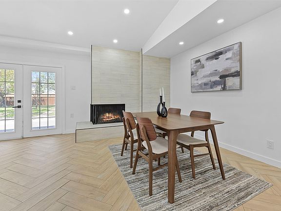 5th image of 3215 Whitehall Dr