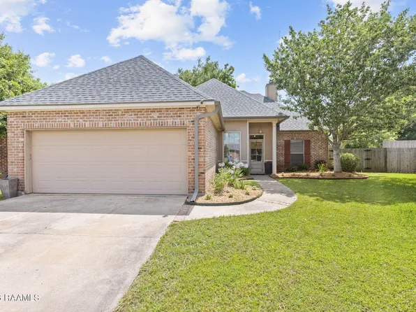 103 Elise Dr, Youngsville, LA 70592