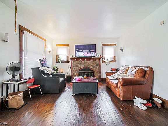 3rd image of 2715 Blair Pl SW