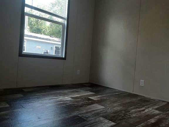 5th image of 14 111th Ln NE #24