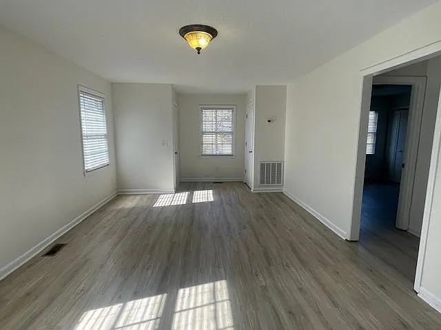 Building Photo - 2307 Oak Hei Ln