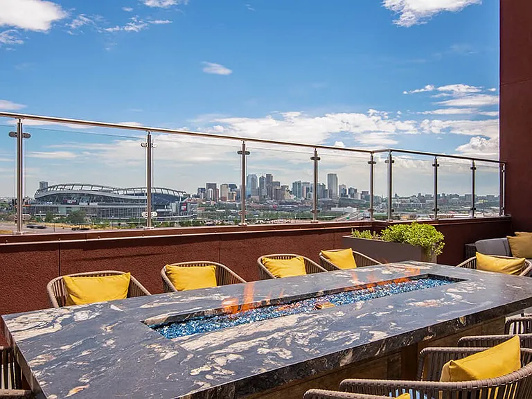 Luxe at Mile High — Photo 25