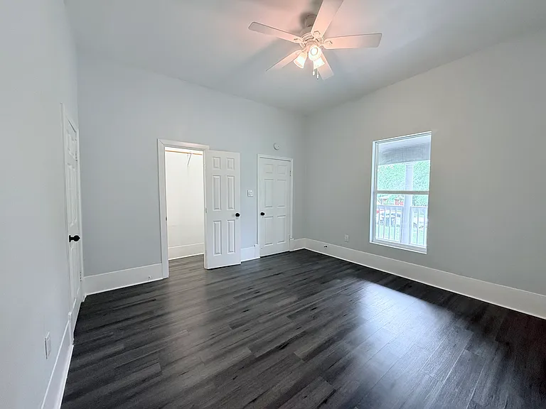 1326 W Sears St — Photo 14
