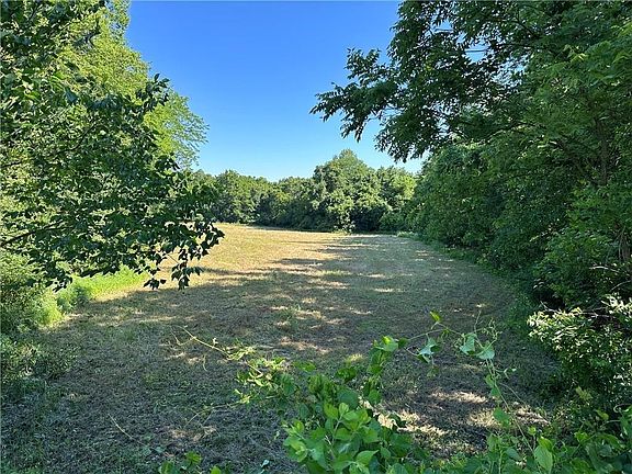 4th image of 20401 E Bundschu Rd