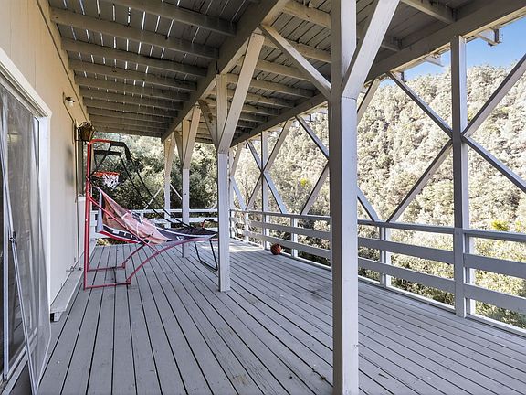 2nd image of 2405 Yellowstone Ct