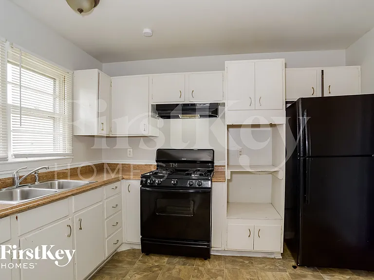 8911 Blue Ridge Blvd — Photo 7
