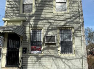 453 Line St, Camden, NJ 08103