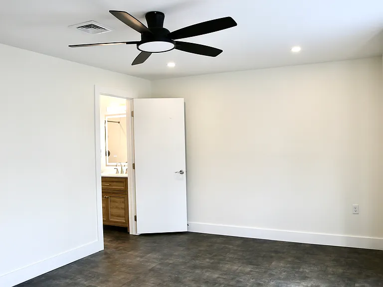 156-158 N 2nd St #158C — Photo 14