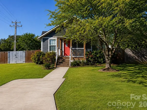1104 Poston Cir, Gastonia, NC 28054