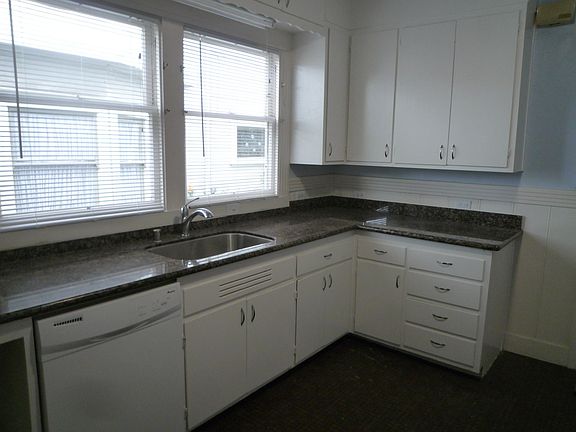 2nd image of 2536 Regent St