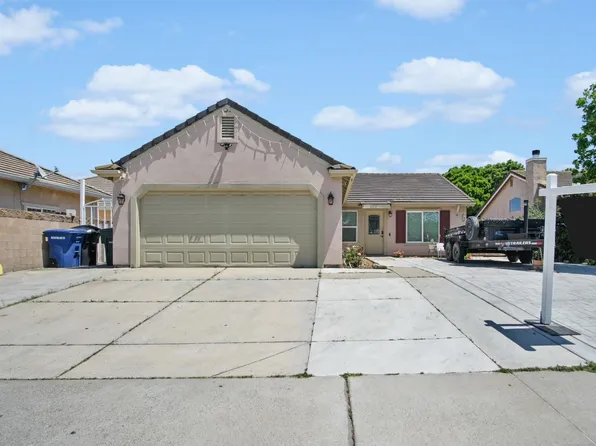 804 Cathedral Ln, Modesto, CA 95351