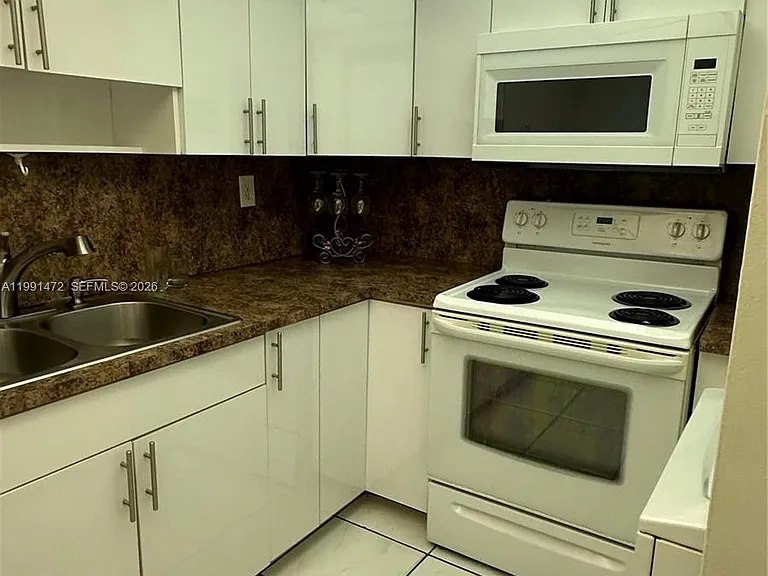 10090 NW 80th Ct #1350 — Photo 35