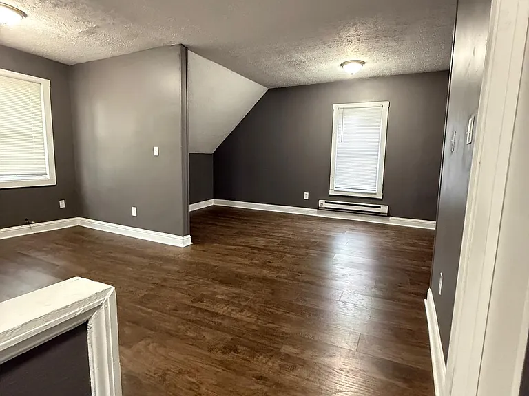 411 Eddy Rd — Photo 12