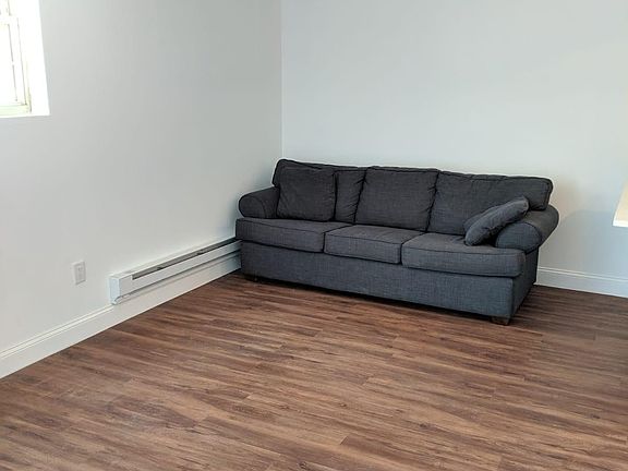 Open and spacious living room with lots of sunlight!