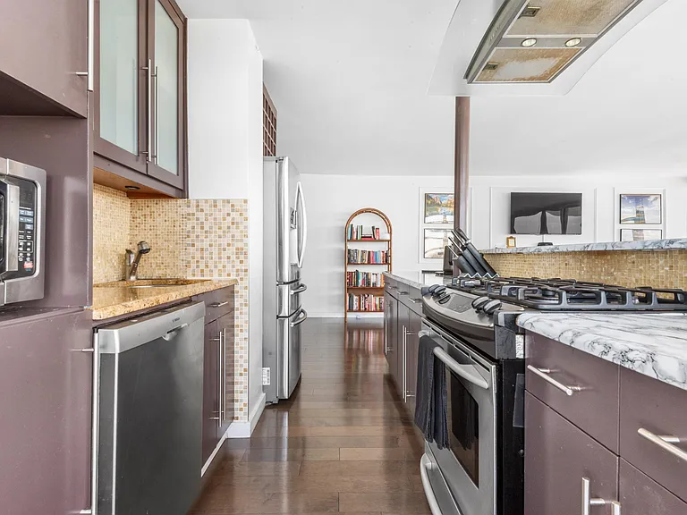 6050 Boulevard East #19C — Photo 7