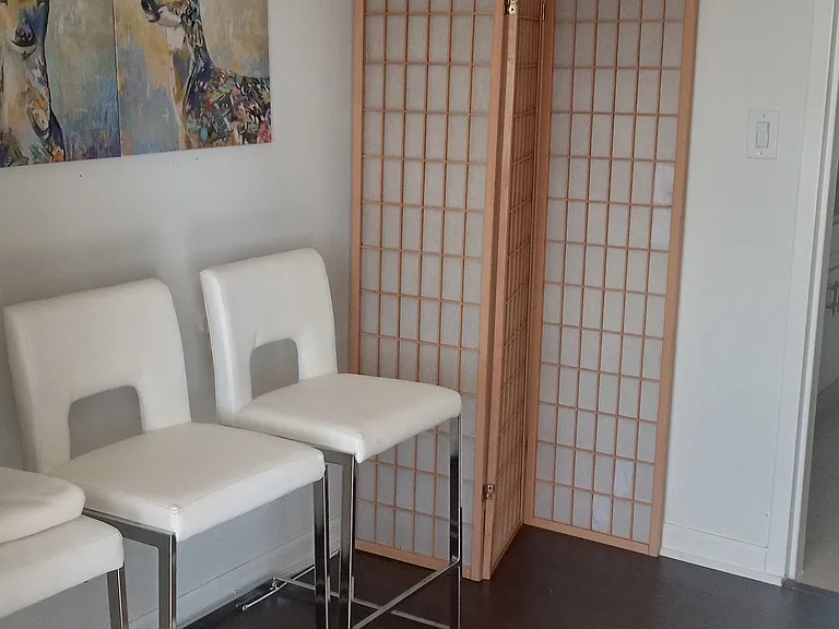 4333 Marina City Dr — Photo 11