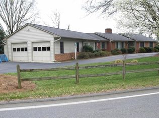 530 Yorkshire Rd, Winston Salem, NC 27106