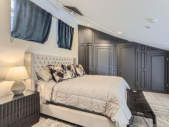 2nd image of 3309 Blake St Suite 202