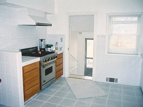 5th image of 801 S Arbor St