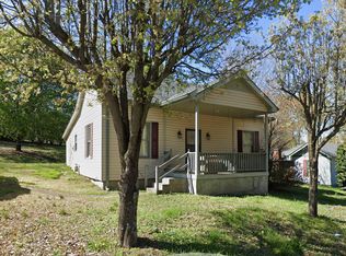 57 Park St, Commerce, GA 30529