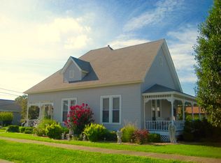 401 2nd St, Carmi, IL 62821