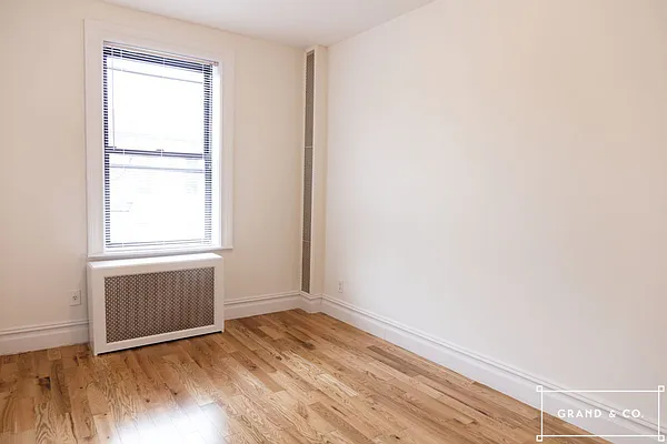 Rented by Grand & Co. | media 2