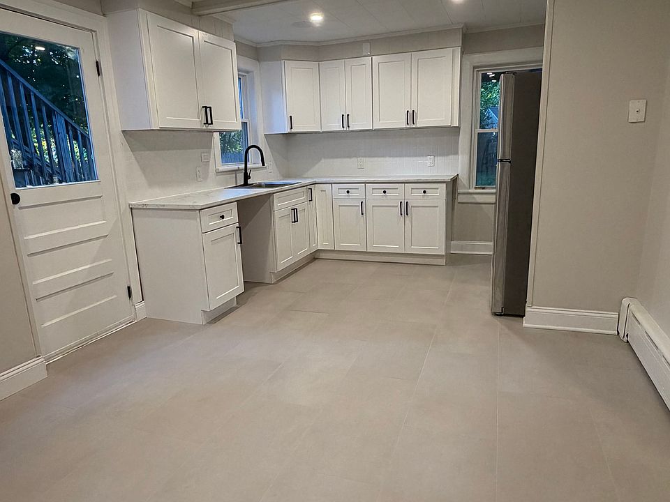 1st image of 123 Lancaster St APT 2