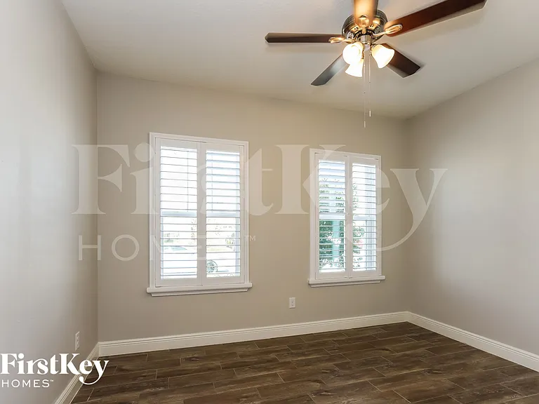 6107 Colmar Pl — Photo 10