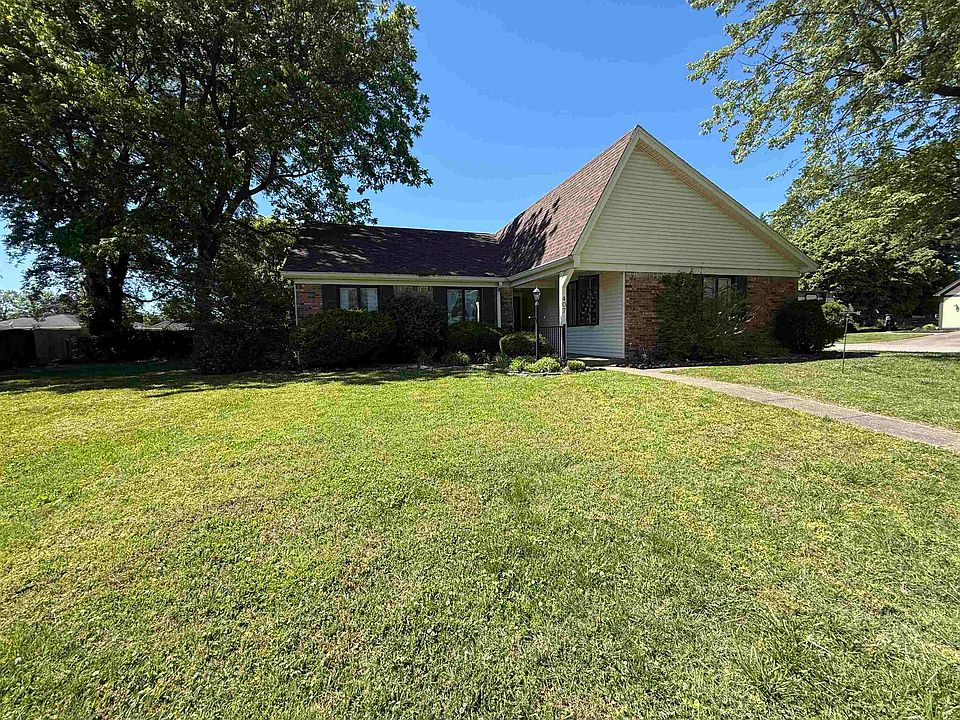 1st image of 407 Bittersweet Ln