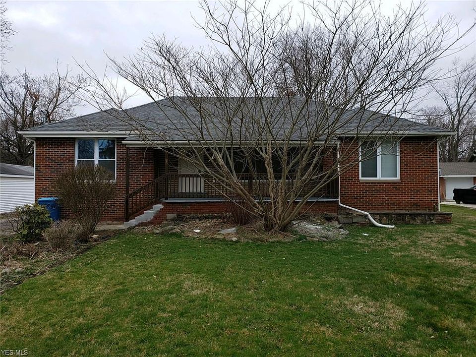 1st image of 672 Elm Ave