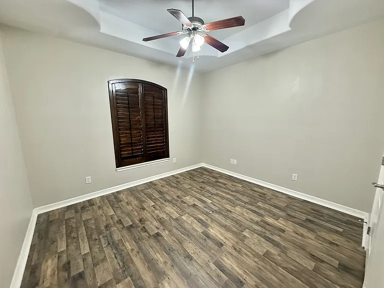 1200 W Park Dr — Photo 5