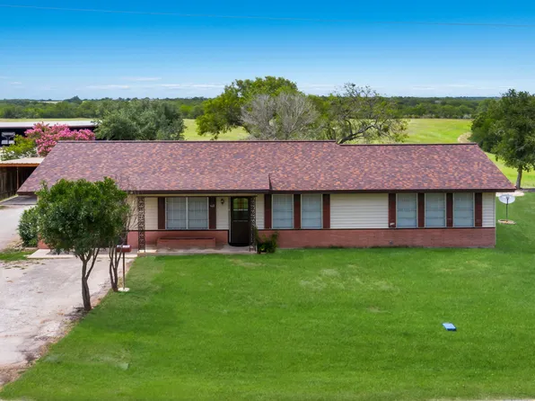 403 E Meyer, Falls City, TX 78113