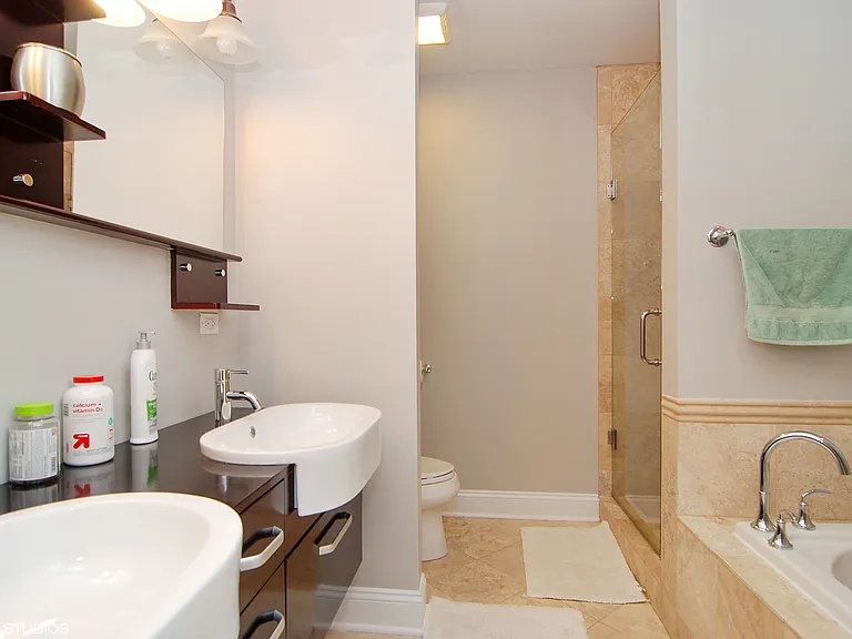 825 S La Grange Rd #1A — Photo 9