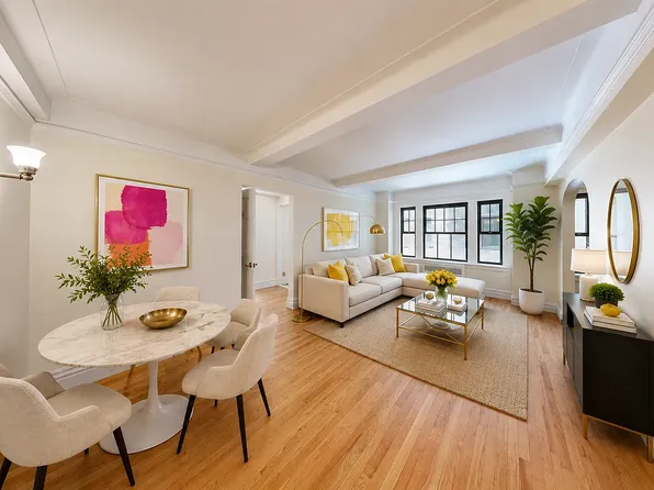 95 Christopher St APT 3J, New York, NY 10014