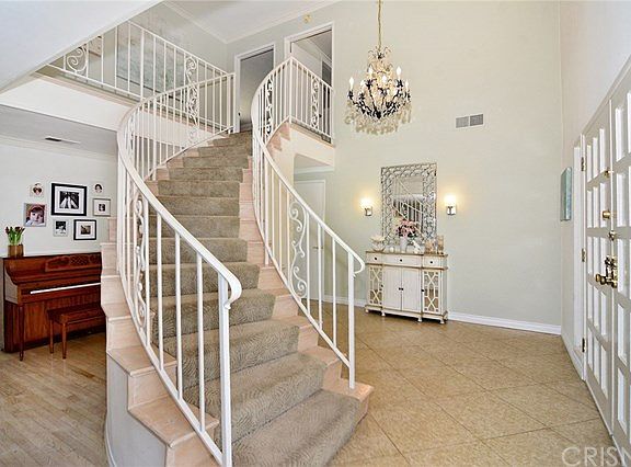 3rd image of 6652 Vickiview Dr
