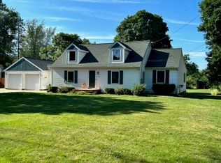 6044 Riverside Dr, Jackson, MI 49201