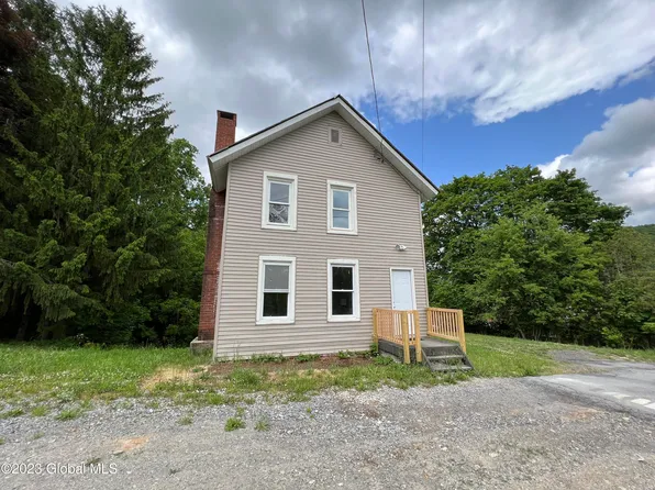 3-5-7 Williamson Avenue, Whitehall, NY 12887