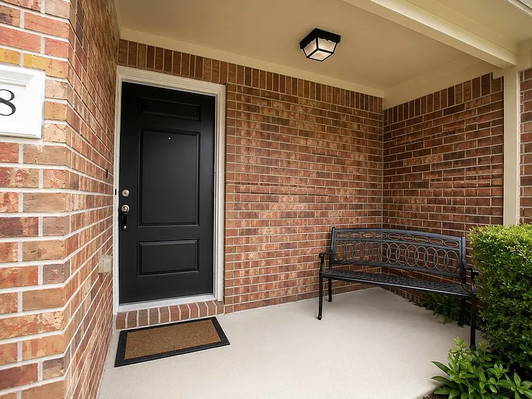 1618 Grable Cove Ln — Photo 3
